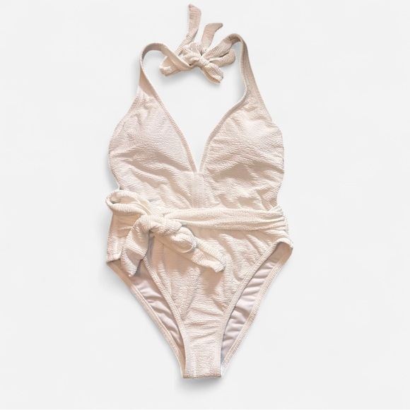 NWT Lulus Sunny Day Babe White Crinkle Halter One-Piece Swimsuit - Size L - Picture 1 of 12